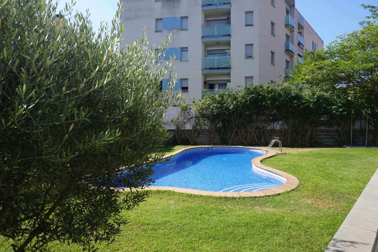 Solàrium con terraza a 5 minutos de la playa recientemente renovado Girona Exterior foto