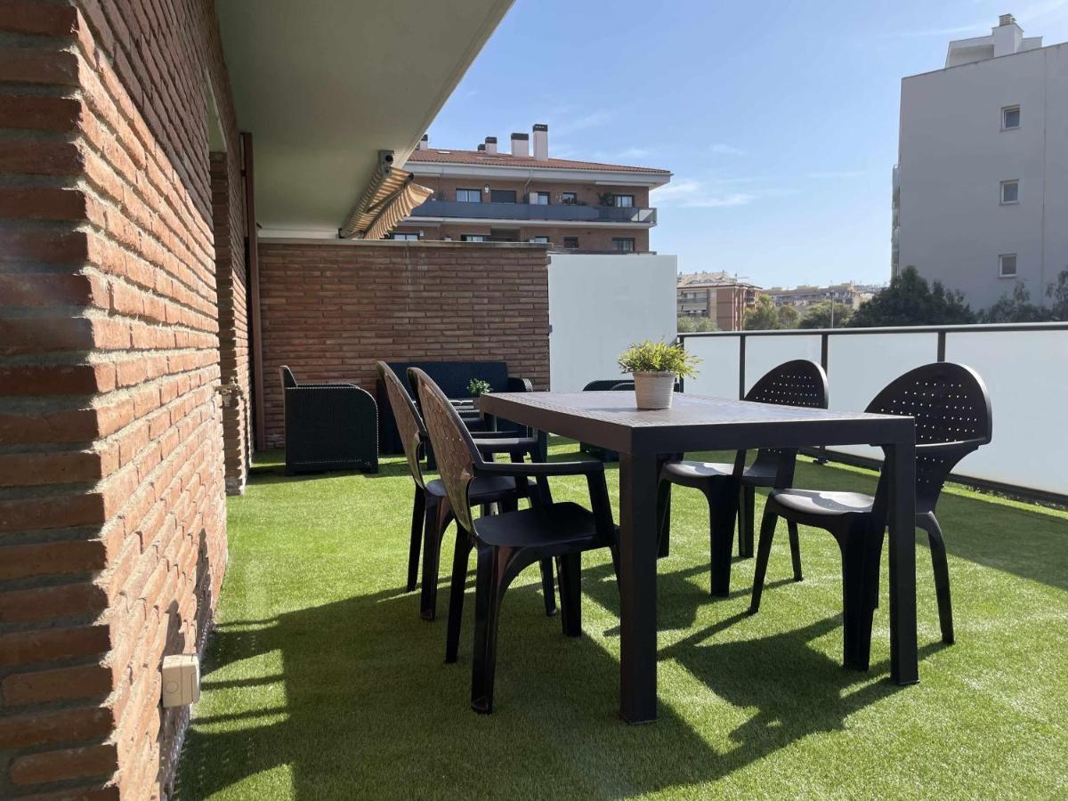 Solàrium con terraza a 5 minutos de la playa recientemente renovado Girona Exterior foto