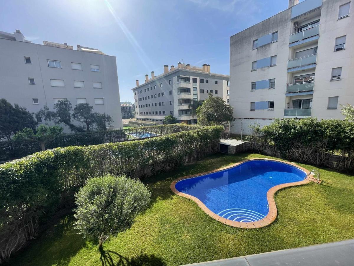 Solàrium con terraza a 5 minutos de la playa recientemente renovado Girona Exterior foto
