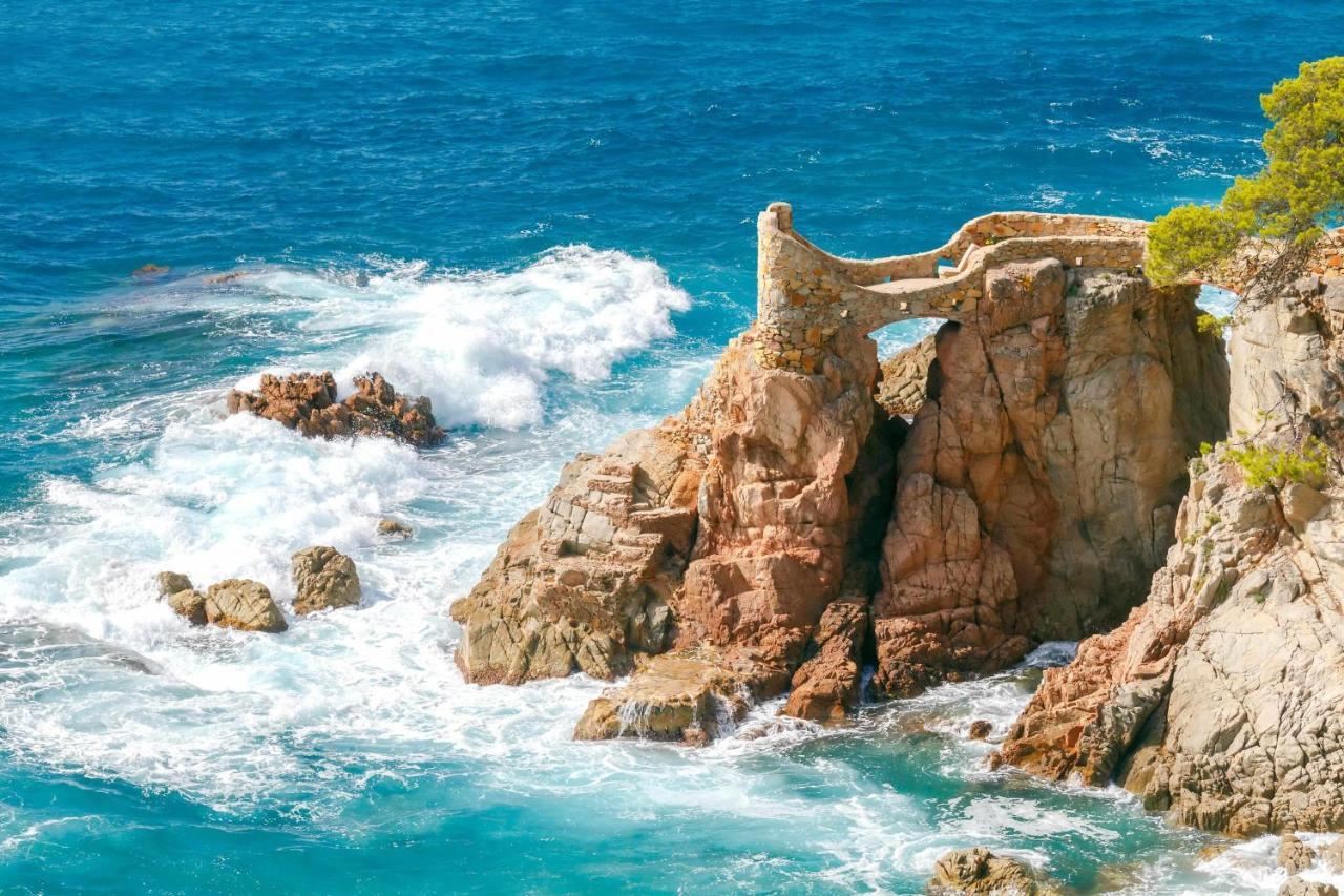 Solàrium con terraza a 5 minutos de la playa recientemente renovado Girona Exterior foto